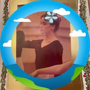 Meet your Posher, Elizabeth